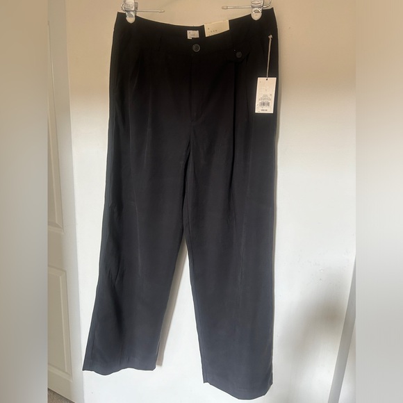 Black, wide leg trousers. Women’s 12R. A new day target brand. - Picture 3 of 3